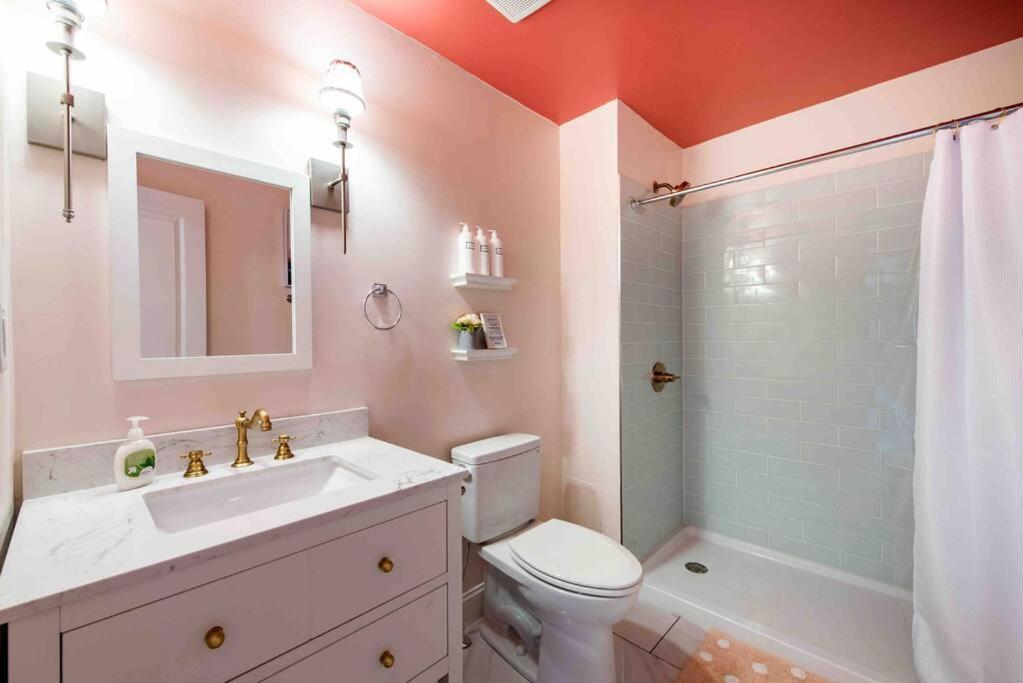 Blush And Bashful Germantown Two Bedroom Apartment Λούισβιλ Εξωτερικό φωτογραφία